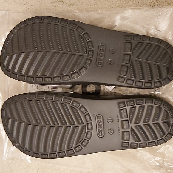 NWT Crocs Sloane Shine Low Slide Sz 11 Black/Silver --PAYPAL Paymemt ONLY - Picture 3 of 5